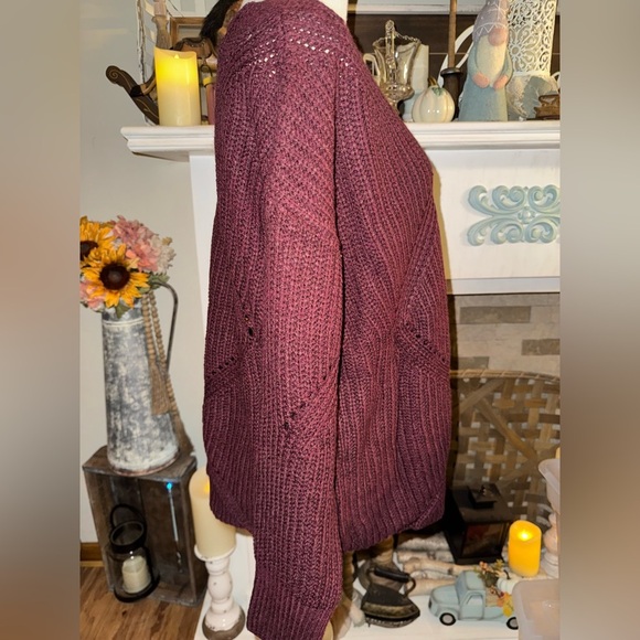Iris basic oversized sweater with criss cross back. Deep purple Size M. - Picture 2 of 7
